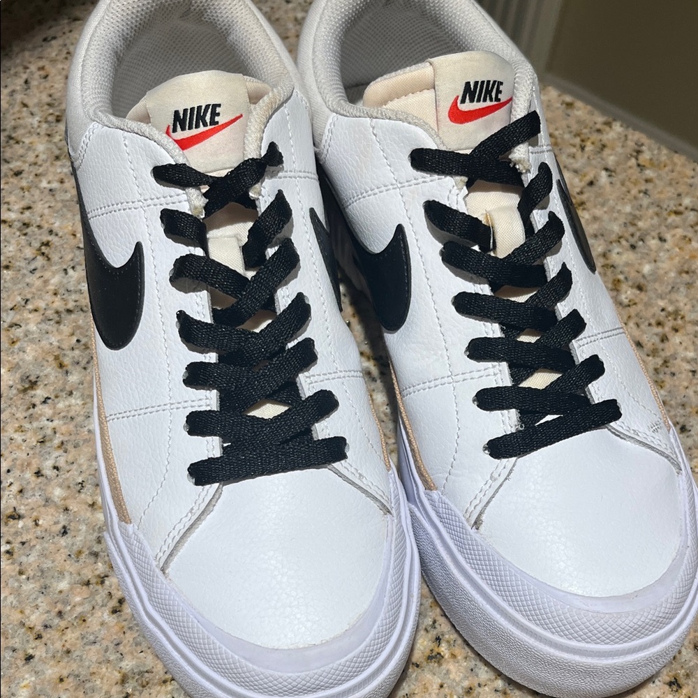Women’s Nike White and Black Low-Top Sneakers-